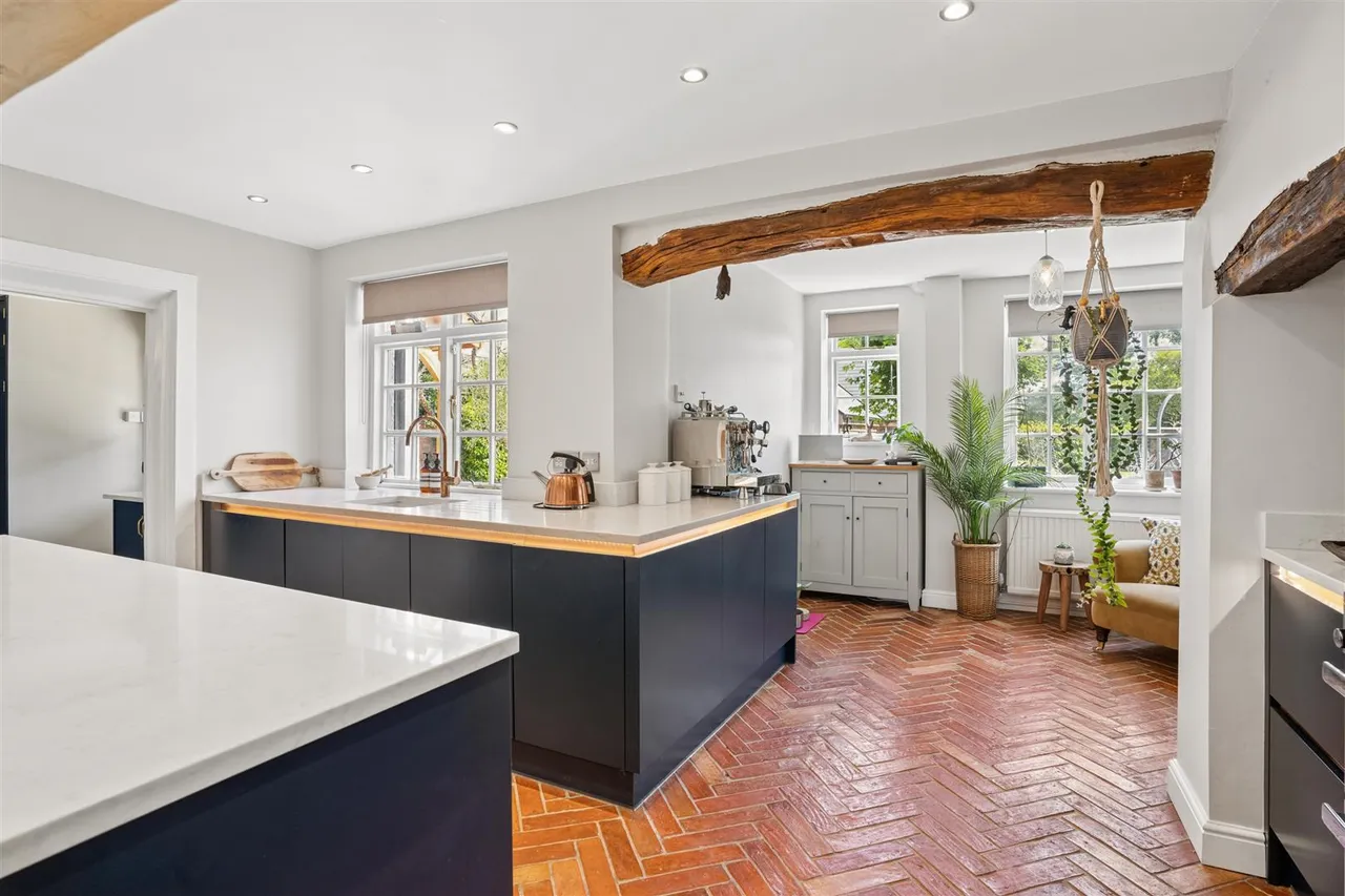 Nearton End, Swanbourne, photo 6