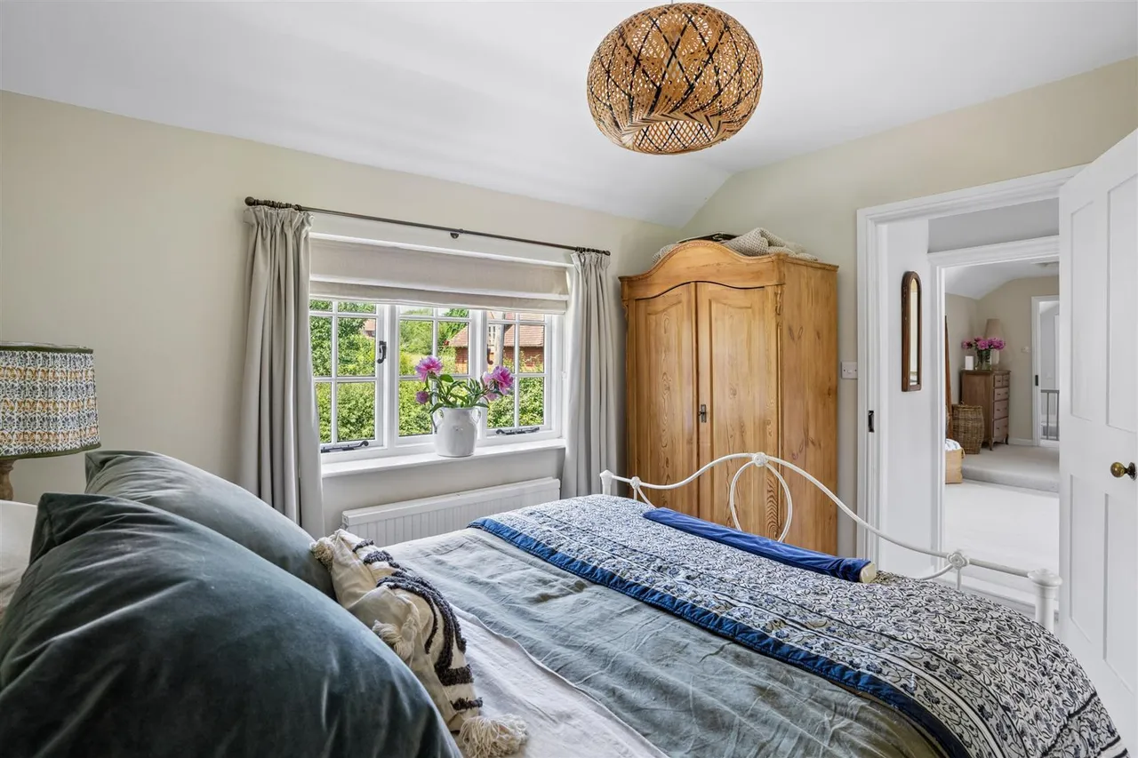 Nearton End, Swanbourne, photo 27