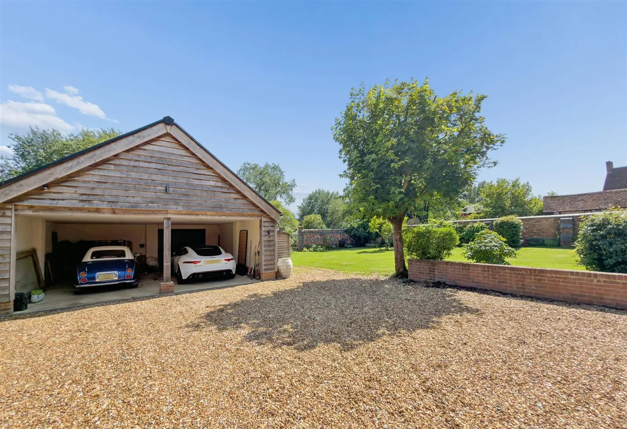 Nearton End, Swanbourne, photo 33