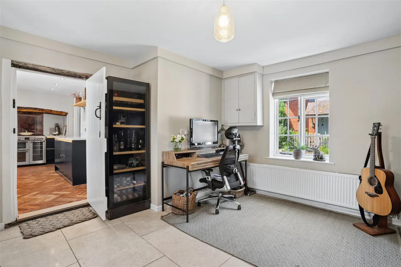Nearton End, Swanbourne, photo 11