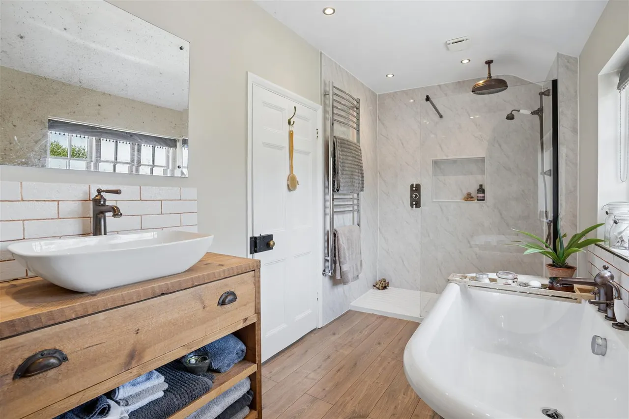 Nearton End, Swanbourne, photo 23