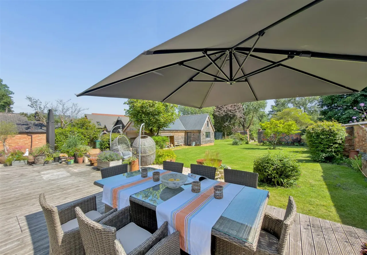 Nearton End, Swanbourne, photo 28