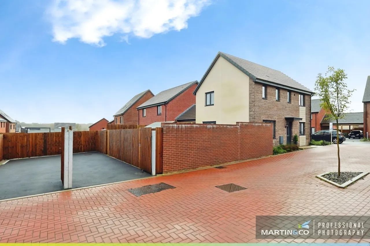 Church Road, St Edeyrns, photo 3