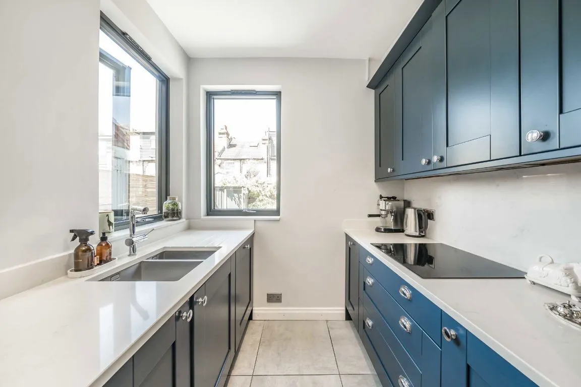 Crowborough Road, SW17, photo 9