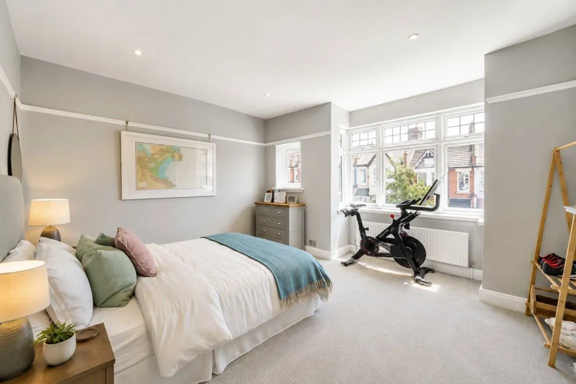Crowborough Road, SW17, photo 5