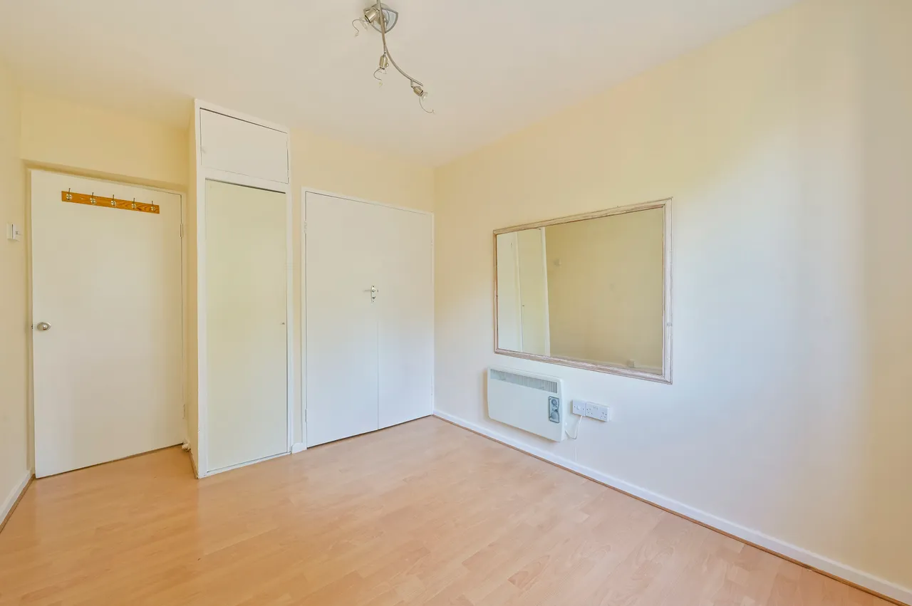 15 Tildesley Road, London, photo 6