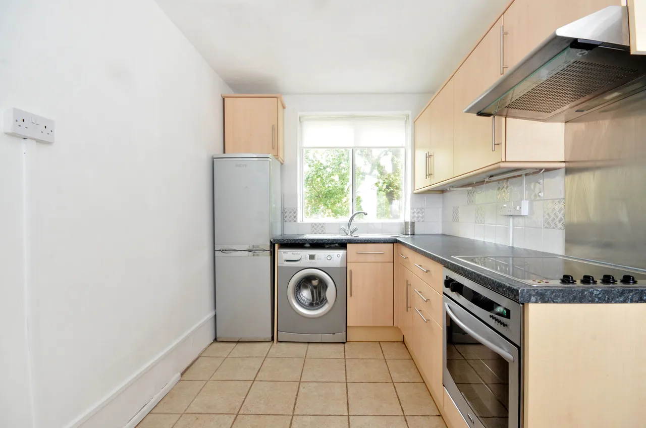 15 Tildesley Road, London, photo 8