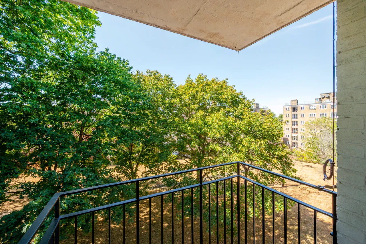 15 Tildesley Road, London, photo 3