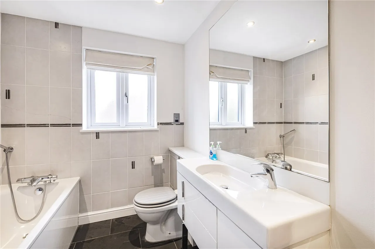 Telegraph Place, London, E14, photo 17