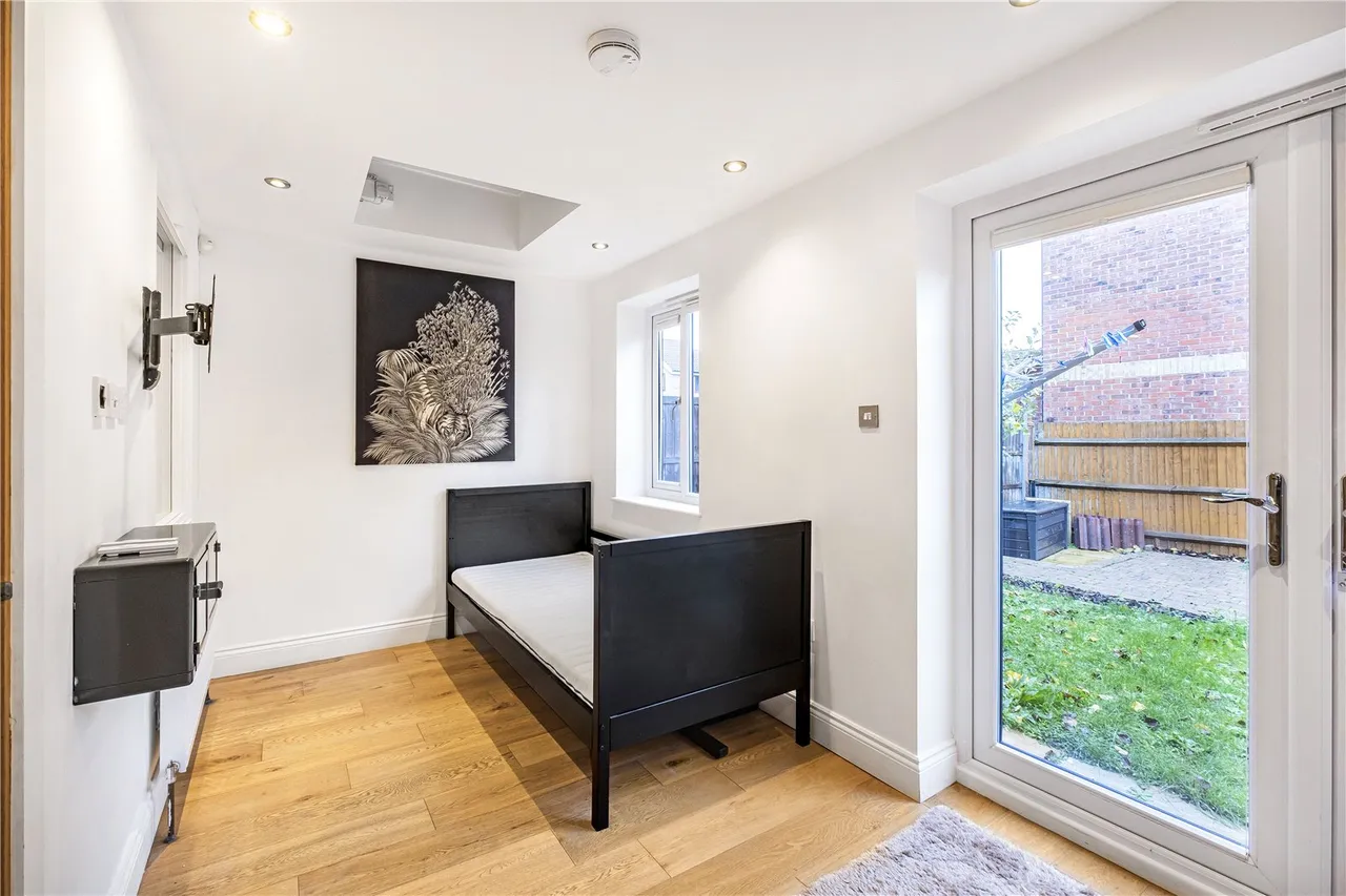 Telegraph Place, London, E14, photo 11