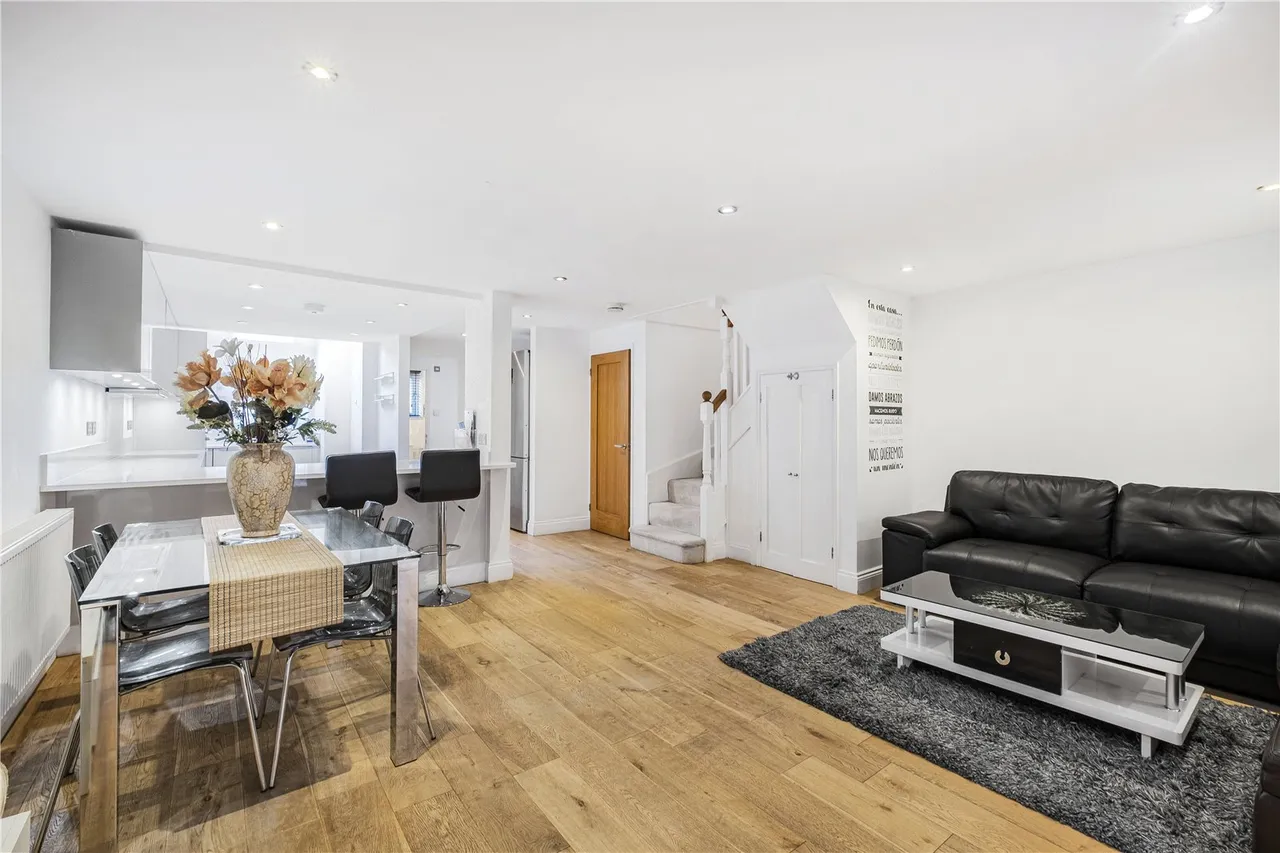 Telegraph Place, London, E14, photo 7