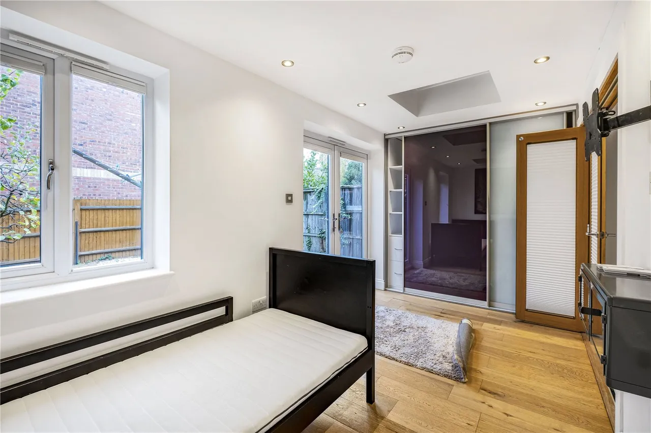 Telegraph Place, London, E14, photo 12