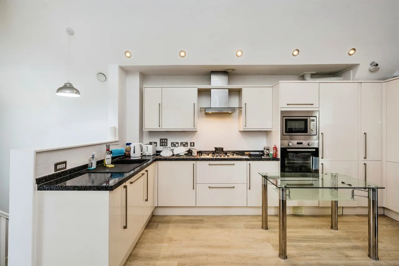 Castle Lane, Swansea, SA1, photo 3