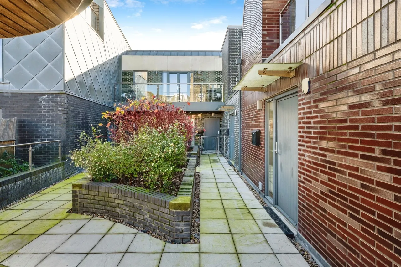 Castle Lane, Swansea, SA1, photo 9