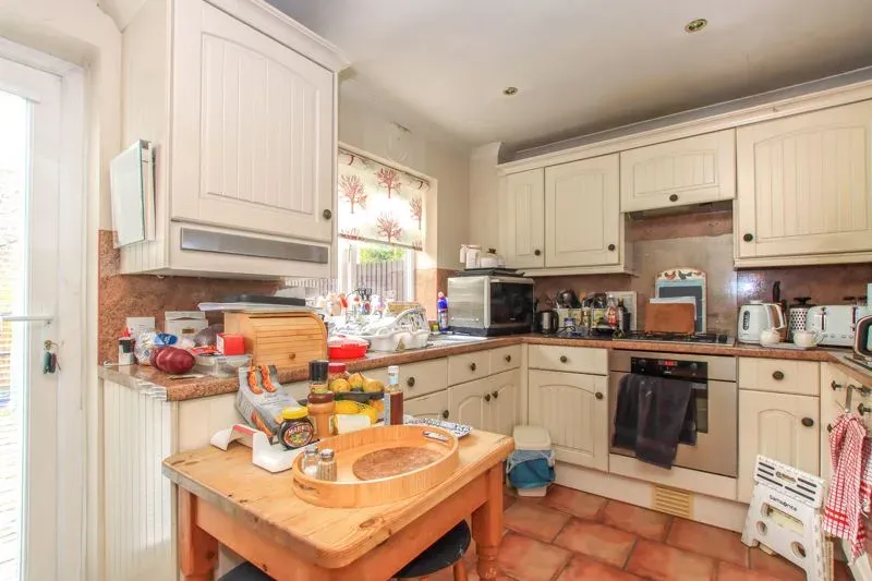 Lakeside, Tring, Hertfordshire, HP23 5HN, photo 3