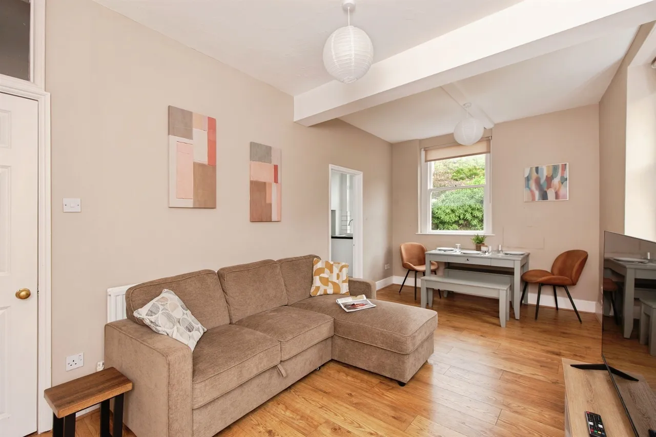Upper East Hayes, Bath, BA1, photo 2