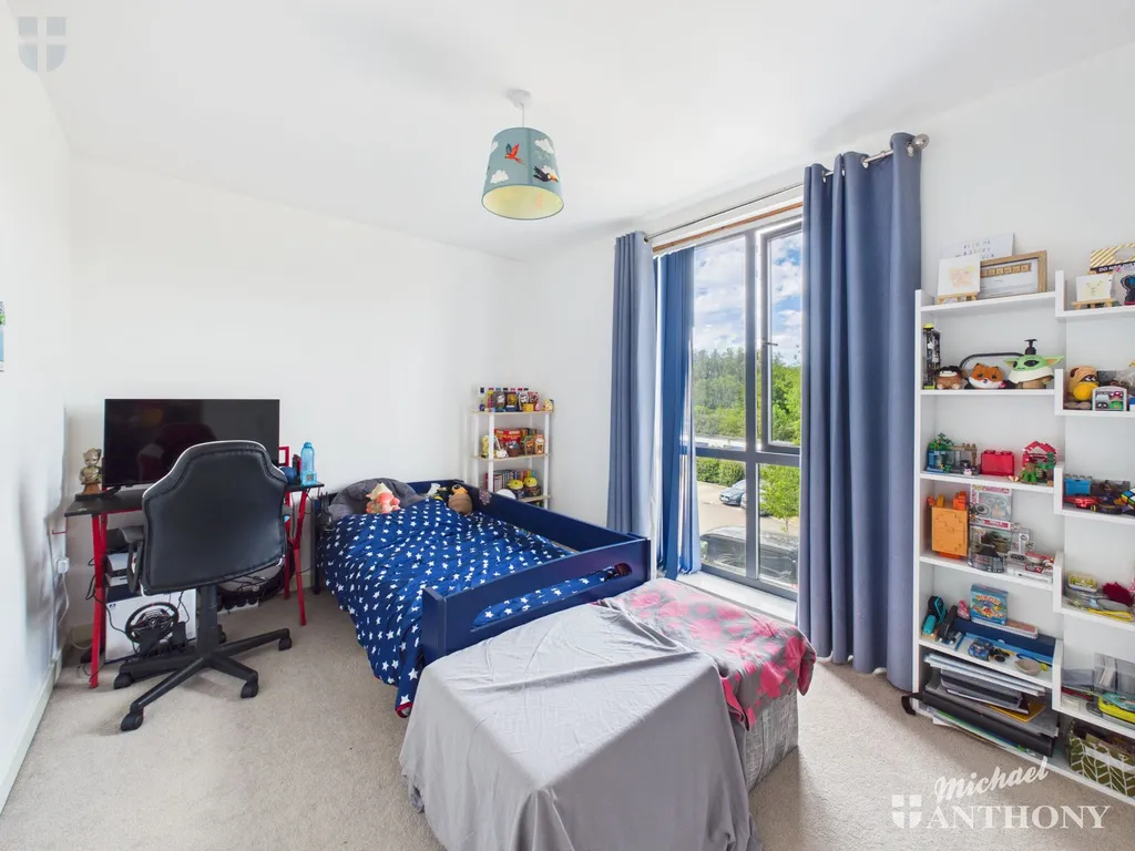 Mitchell Close, Aylesbury, HP21 8AE, photo 7