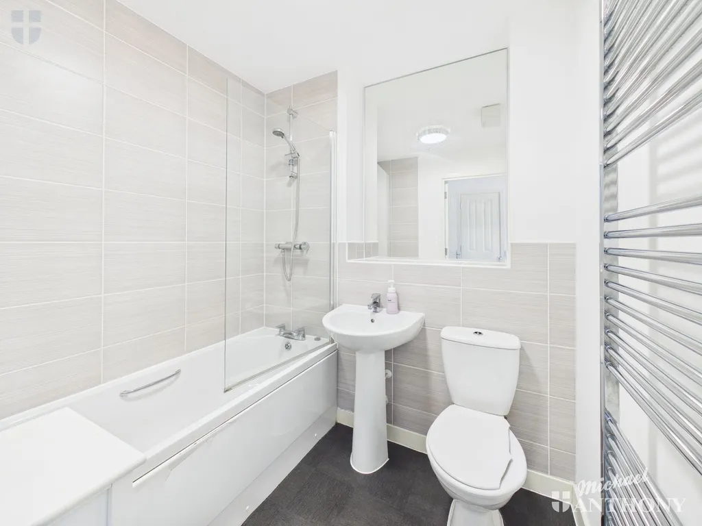Mitchell Close, Aylesbury, HP21 8AE, photo 10