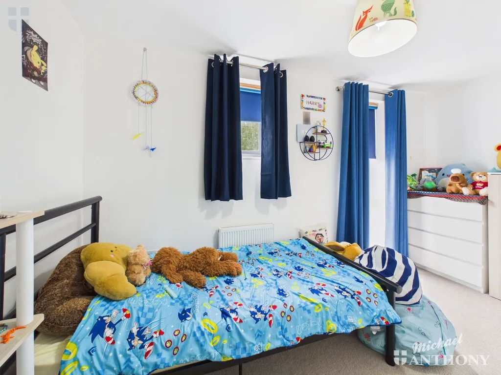 Mitchell Close, Aylesbury, HP21 8AE, photo 8
