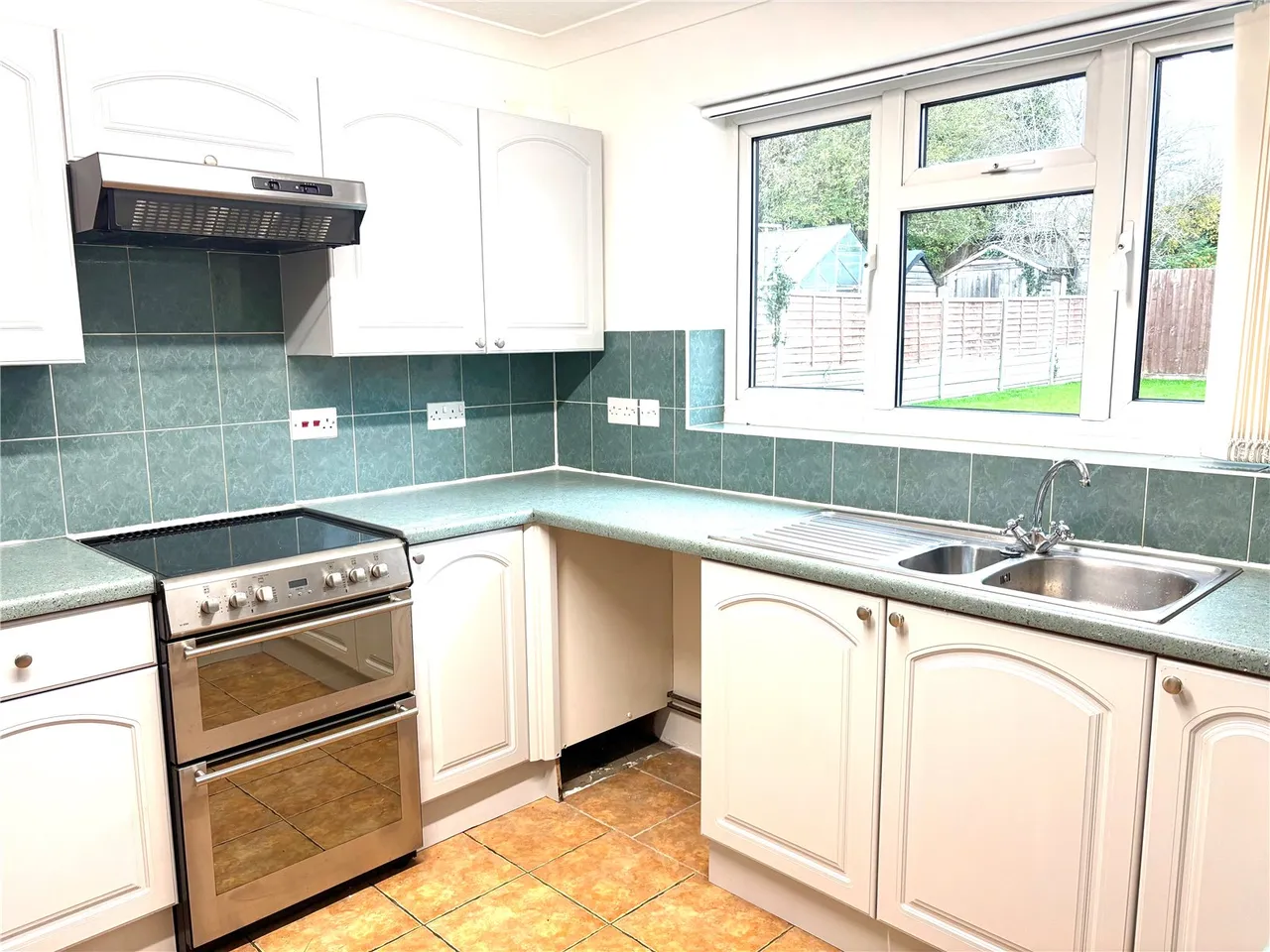 Moot Lane, Downton, Salisbury, Wiltshire, SP5 3JU, photo 4