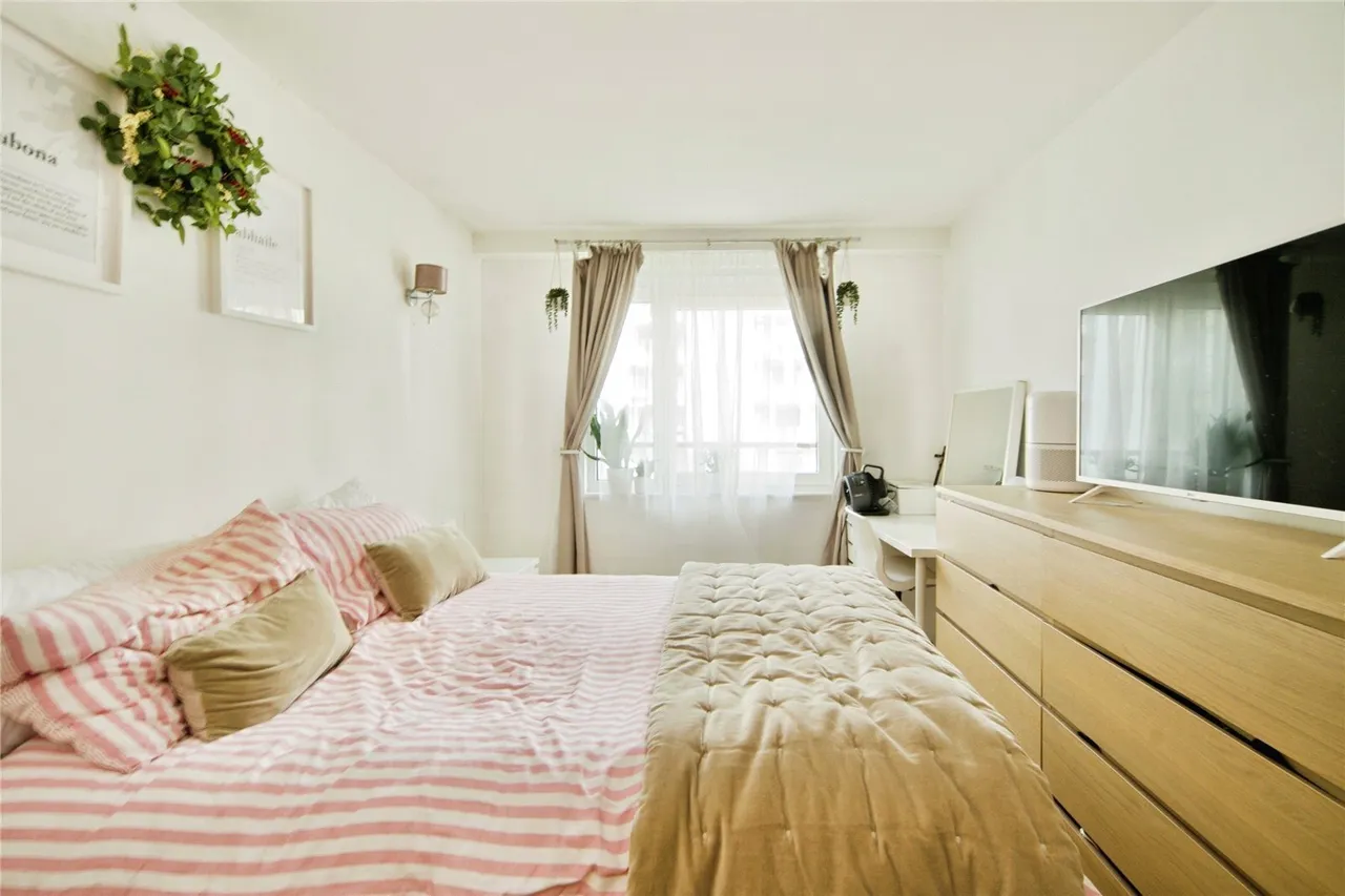 Empire Way, Wembley, HA9, photo 17