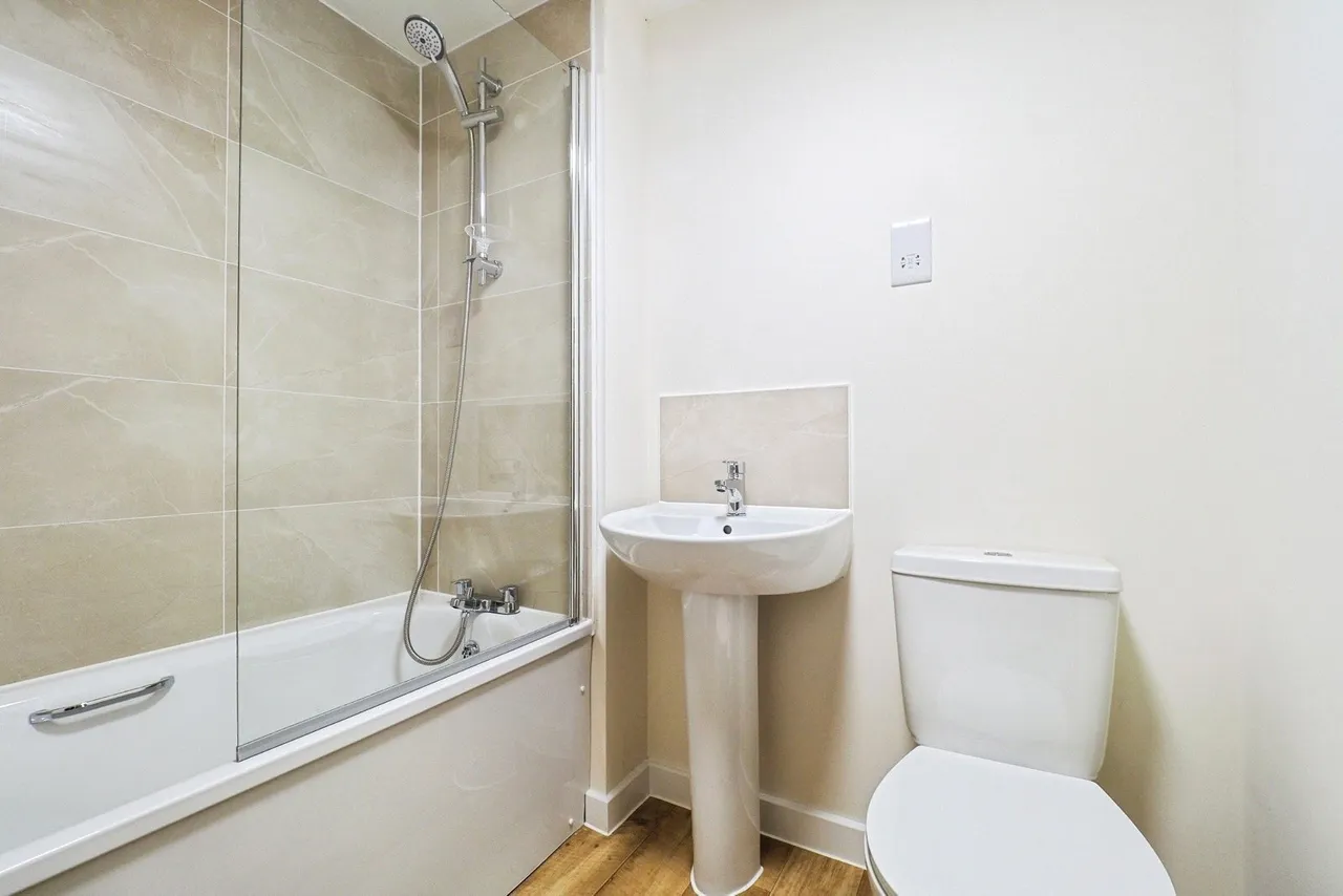 Elm Tree Grove, Fairham, Nottingham, Nottinghamshire, NG11, photo 7