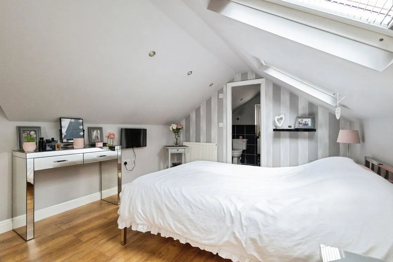 Two Trees Lane, Denton, Manchester, Greater Manchester, M34, photo 17