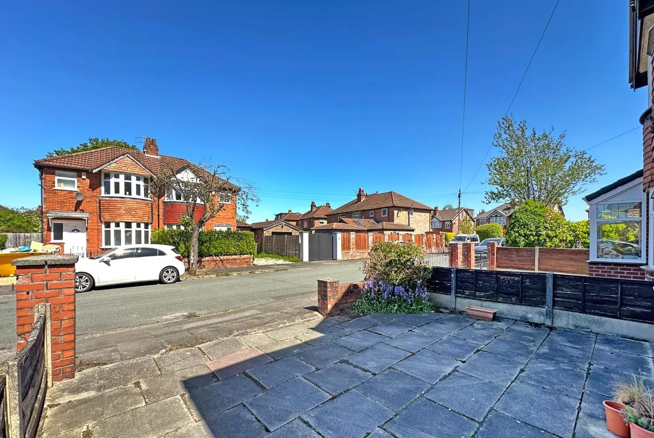 Leicester Avenue, Timperley WA15 6HR, photo 14