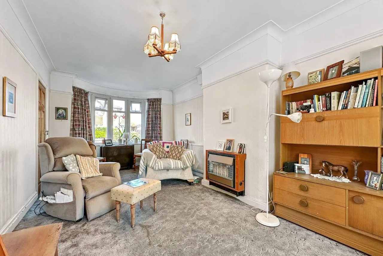 Leicester Avenue, Timperley WA15 6HR, photo 4