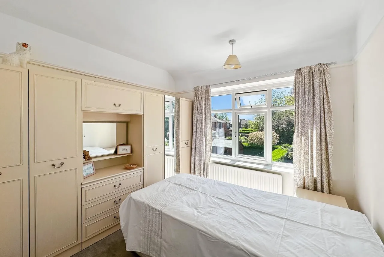Leicester Avenue, Timperley WA15 6HR, photo 11