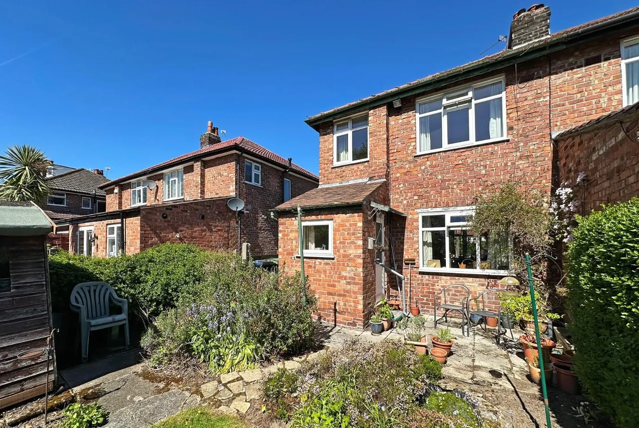 Leicester Avenue, Timperley WA15 6HR, photo 17