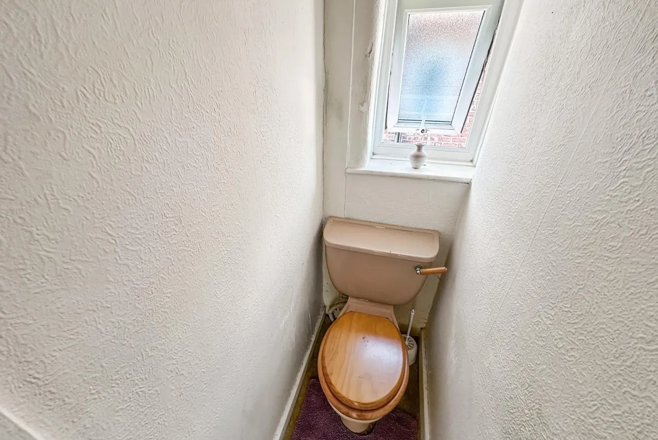 Leicester Avenue, Timperley WA15 6HR, photo 24