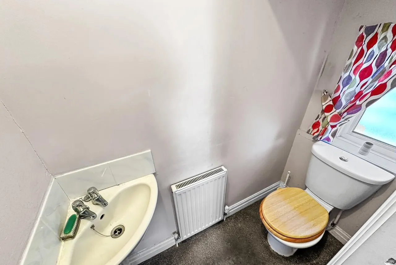 Leicester Avenue, Timperley WA15 6HR, photo 9