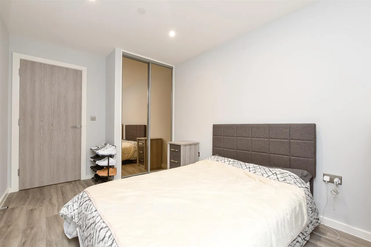 St. John's Road, Redhill, RH1, photo 7