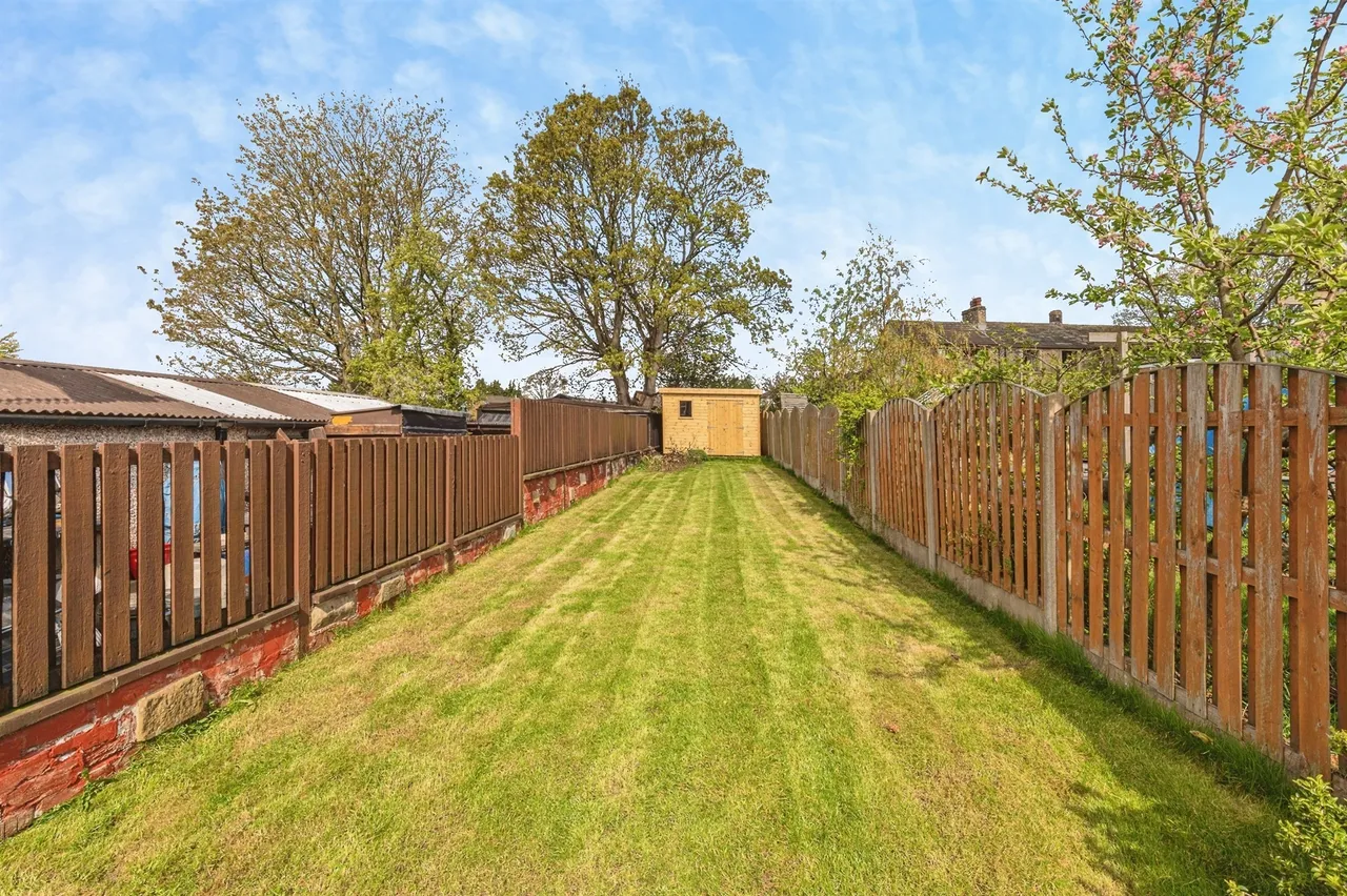 Turnshaw Road, Kirkburton, HD8, photo 9