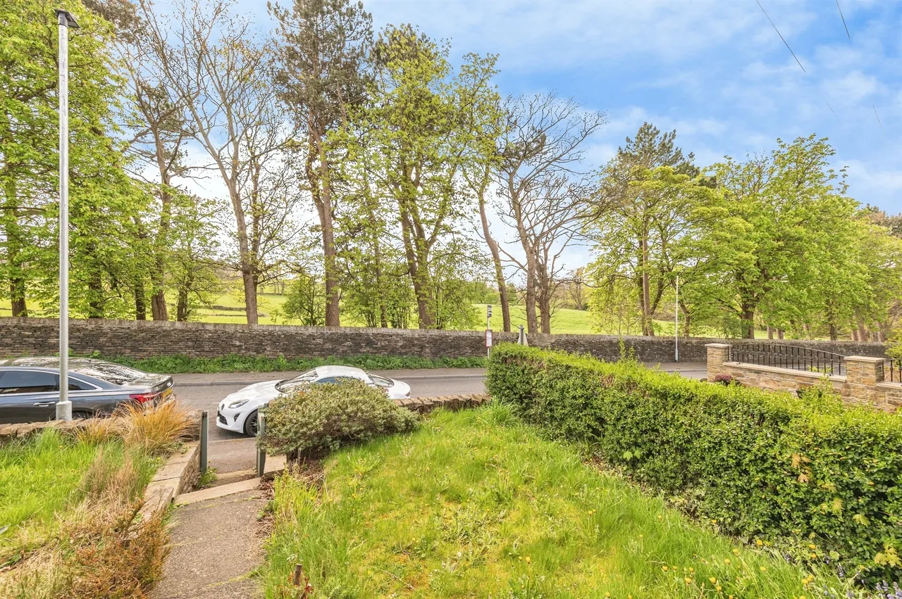 Turnshaw Road, Kirkburton, HD8, photo 12