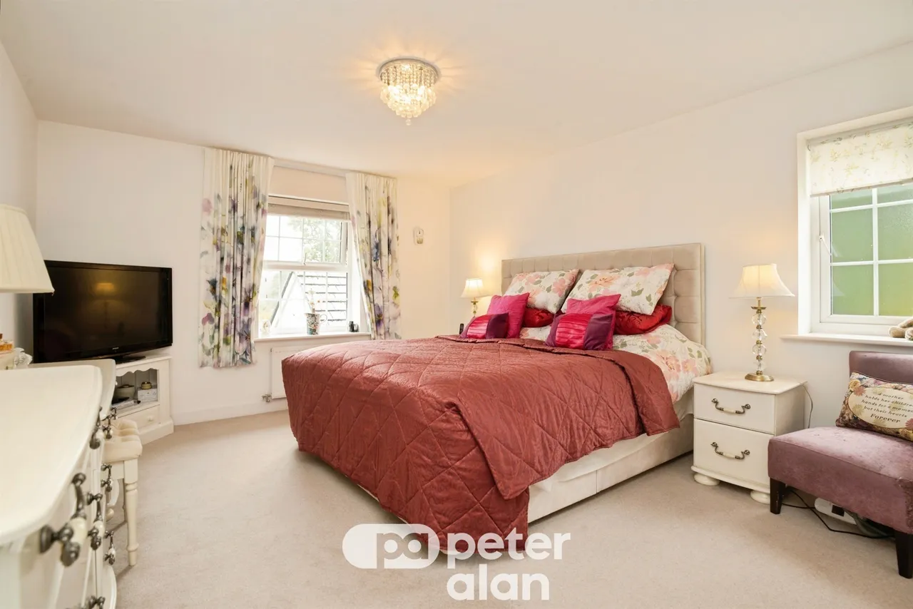 Clos Telyn Pontypool, NP4, photo 10
