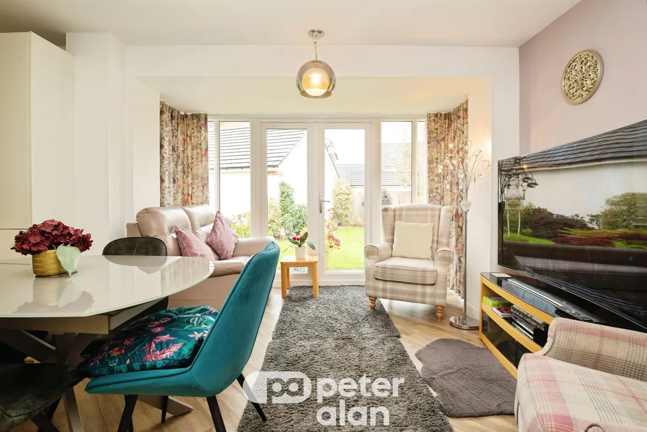Clos Telyn Pontypool, NP4, photo 7
