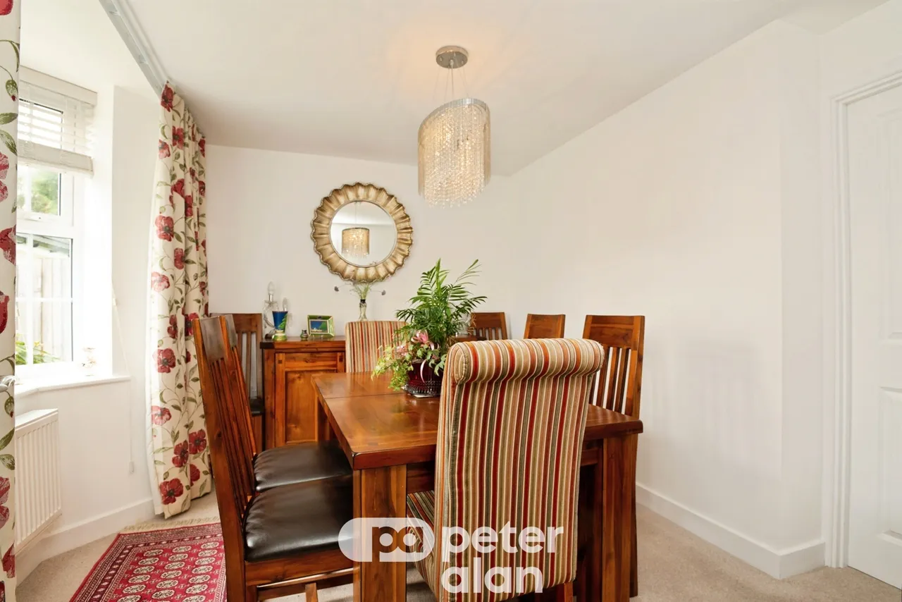 Clos Telyn Pontypool, NP4, photo 8