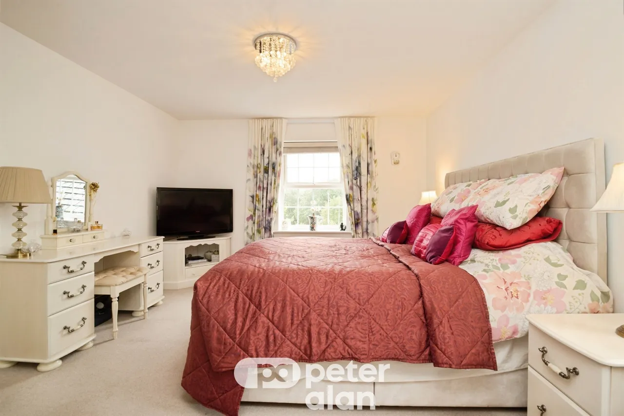 Clos Telyn Pontypool, NP4, photo 11