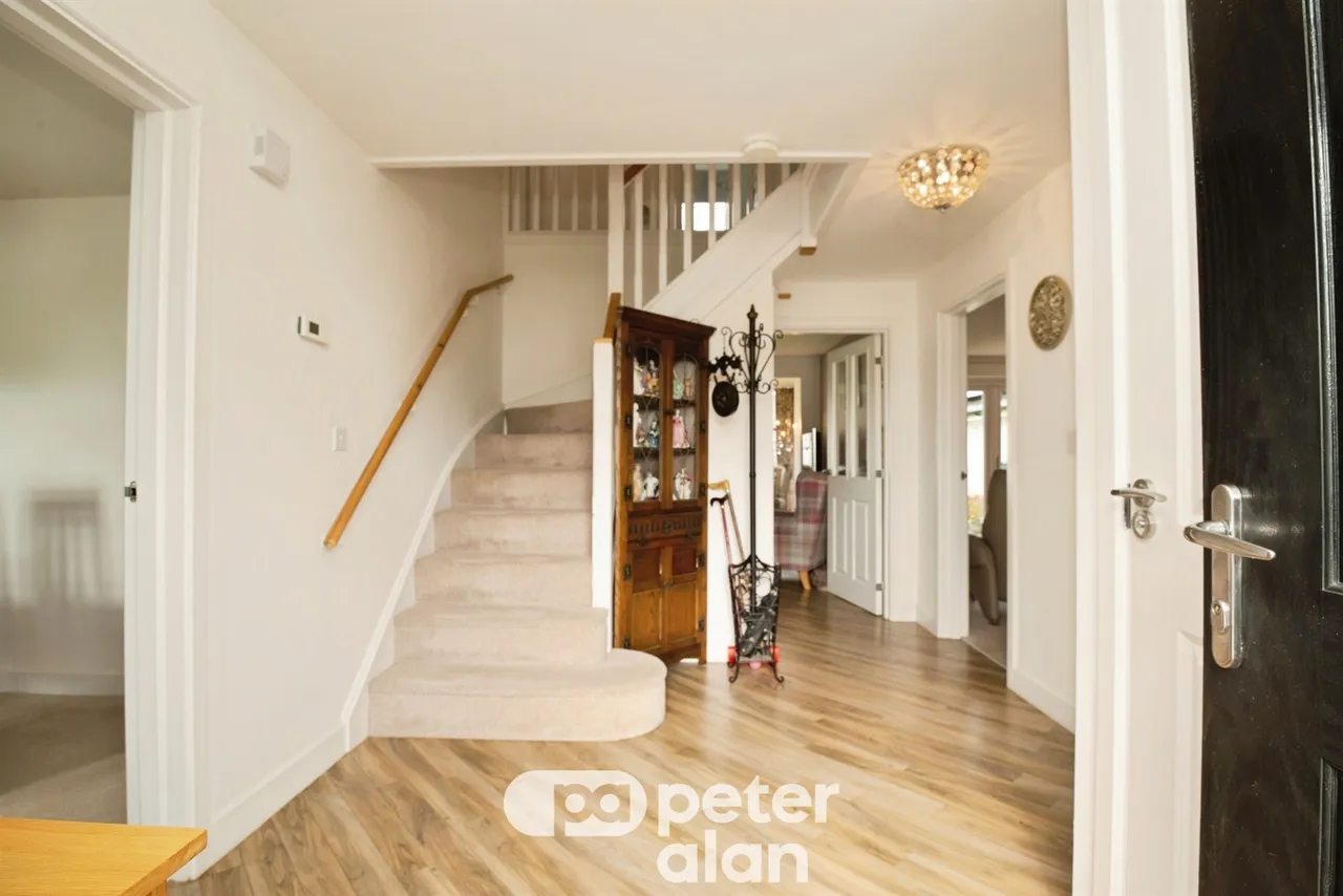 Clos Telyn Pontypool, NP4, photo 19