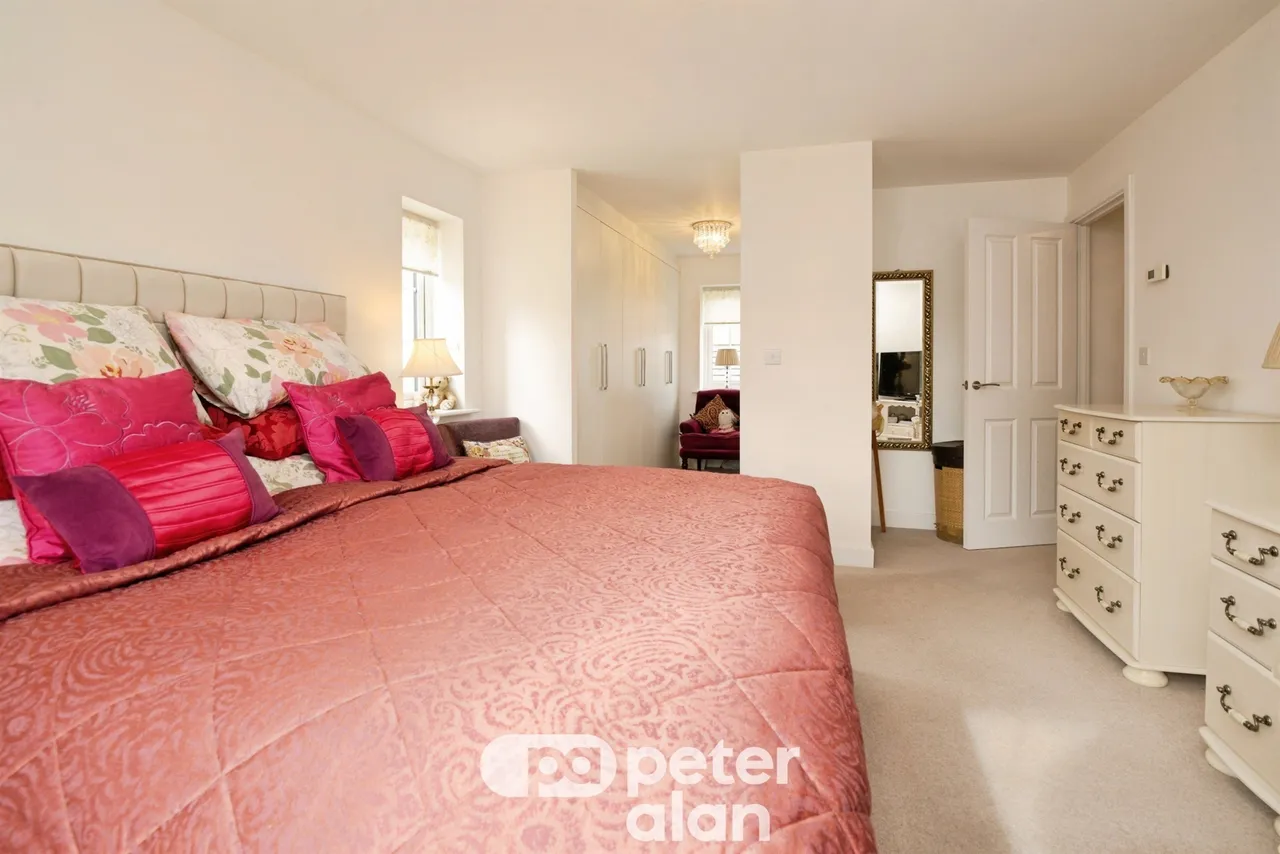 Clos Telyn Pontypool, NP4, photo 12