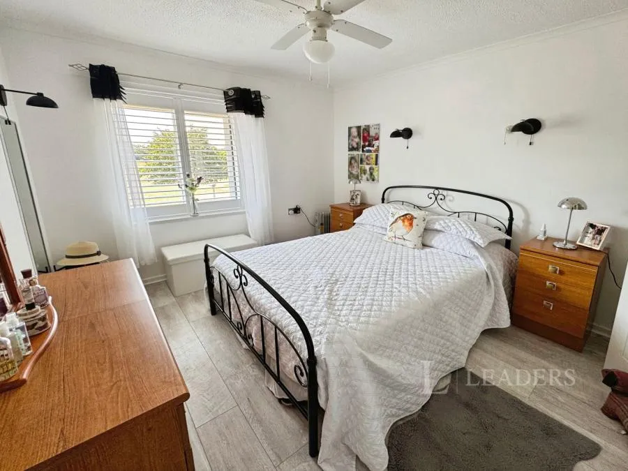 Regency Lodge, Elmden Court, CO15, photo 2