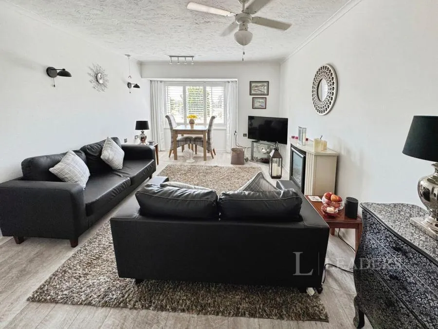 Regency Lodge, Elmden Court, CO15, photo 5