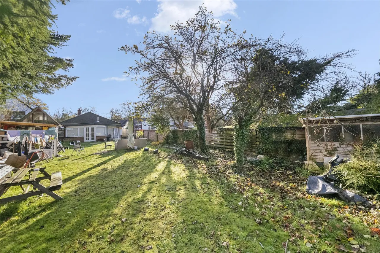 Tentelow Lane, Norwood Green, photo 22