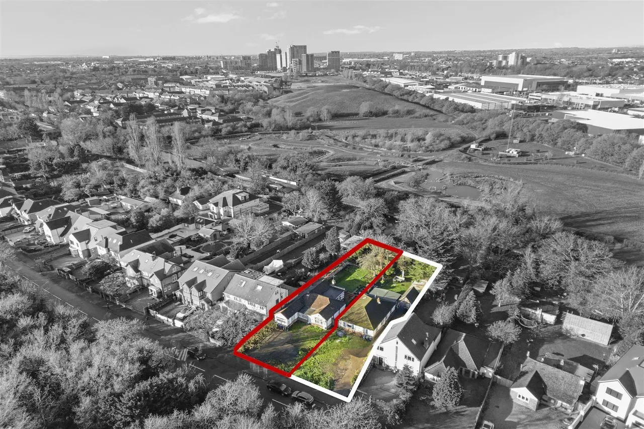 Tentelow Lane, Norwood Green, photo 4