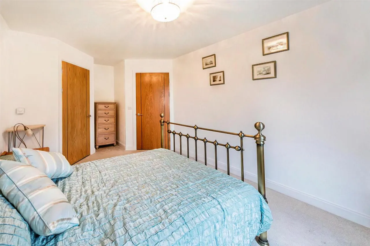 St. Giles Mews, Stony Stratford, MK11, photo 8