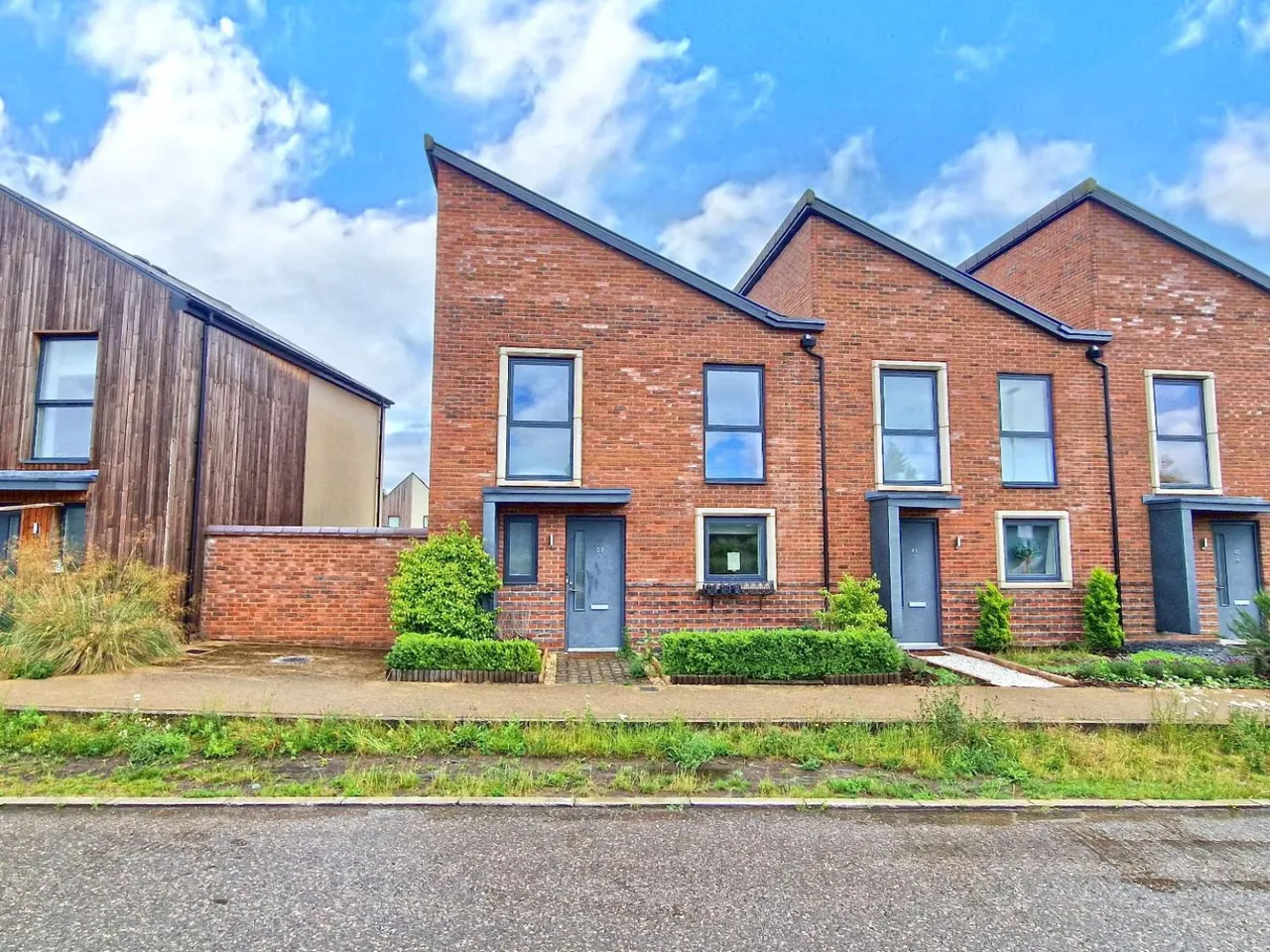 3 bed house for sale — Braeburn Avenue, Bicester