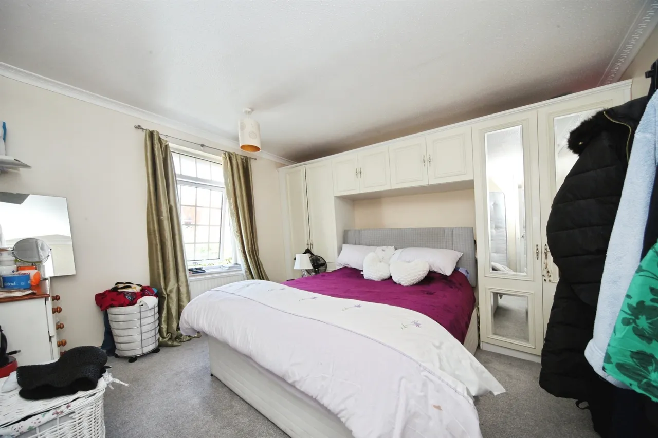 Morris Close, Luton, LU3, photo 6