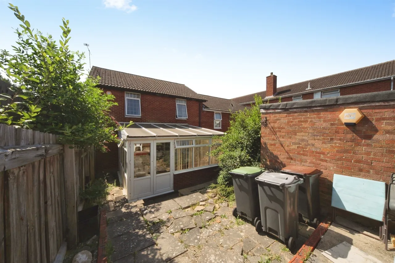 Morris Close, Luton, LU3, photo 8